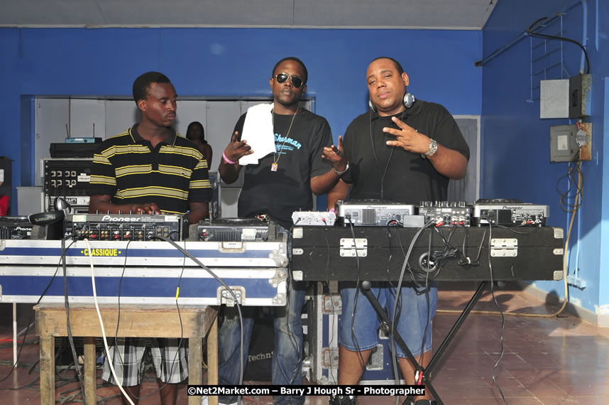 Reggae Sumfest Beach Party at Tropical Beach, Montego Bay - Sunday, July 13, 2008 - Negril Travel Guide, Negril Jamaica WI - http://www.negriltravelguide.com - info@negriltravelguide.com...!